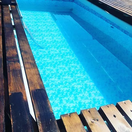 Riviera Lodge Lekechi