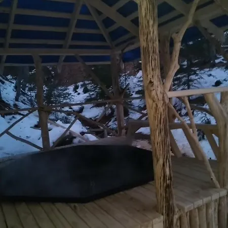 Lodge Riviera Lekechi