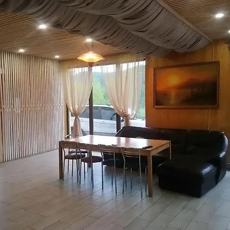 Riviera Hytte *